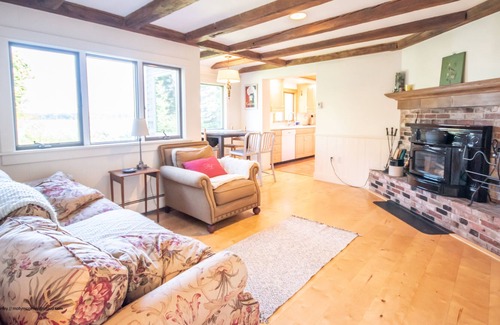 Brooklin House | Welcome to Puffin Rock! Oceanfront on Herrick Bay, Brooklin Maine