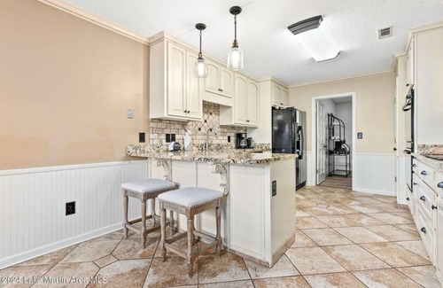 Dadeville House | Welcome to Samantha Place Retreat on beautiful Lake Martin ! 6 Br/4Ba
