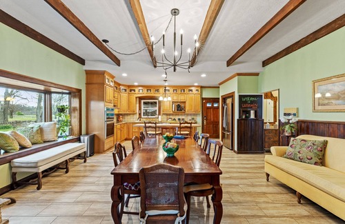 Frankfort House | Welcome to Stillmeadow Farm, a grand Georgian-style home nestled on 135 acres in Frankfort, KY