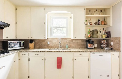 Johnson City House | Welcome to Stone Haus