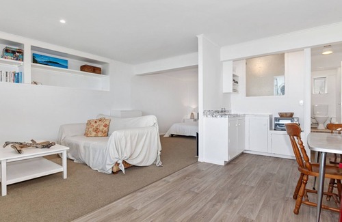 Waipu Cove House | Welcome to Surfers Lookout - enjoy the view!