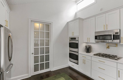 Sawgrass House | Welcome to The Greens @ Sawgrass Country Club. Upscale resort living.