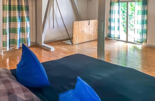 Behnkendorf House | Welcome to the apartment Storchennest with a beautiful view of the countryside!
