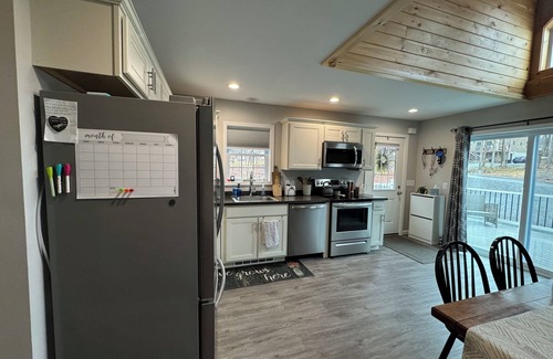 Wallenpaupauk Lake Estates Ski Chalet | Welcome to the charming Boathouse Chalet located near Lake Wallenpaupack in WLE