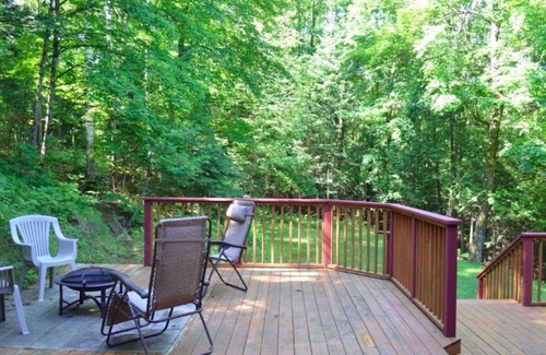 Eagle Lake Ski Chalet | Welcome to the Eagle's Nest! Ski & Mountain Bike Paradise Perched in the Trees