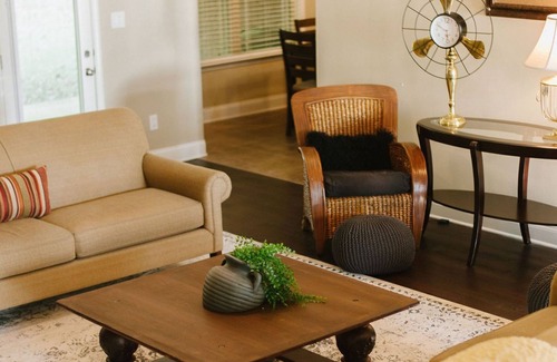 Normal House | Welcome to the Grand Executive Residence! Centrally located in Huntsville, AL.