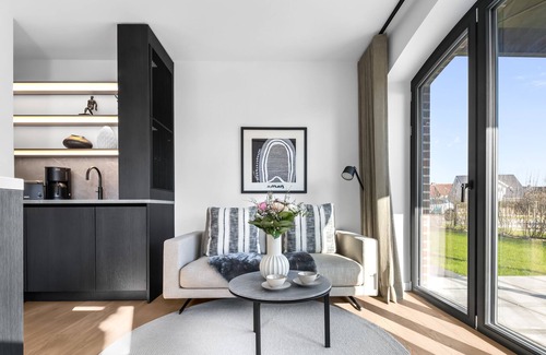 List Apartment | Welcome to the Harlem Suite for 2 people, located by the North Sea!