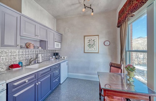 Salida Condo | Welcome to the HJP Suite at the Historic Palace Hotel Condo's!