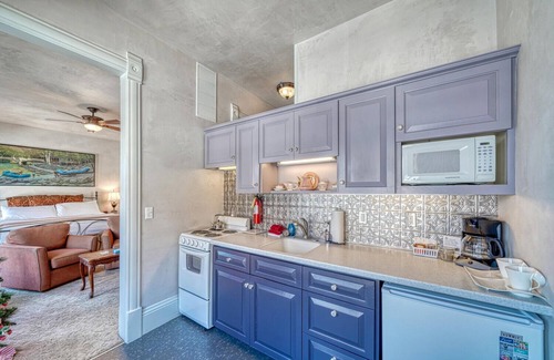 Salida Condo | Welcome to the HJP Suite at the Historic Palace Hotel Condo's!