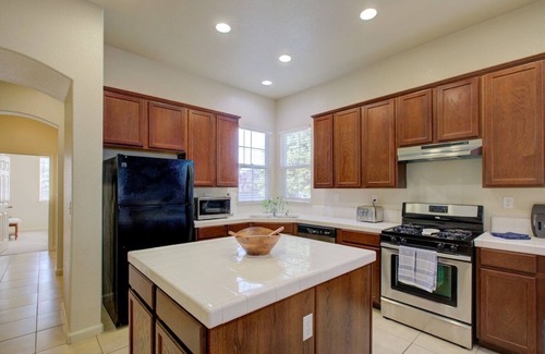 Merced House | Welcome to The Merced Hub! Merced has historically been the “Gateway to Yosemite”