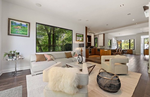 Lytton Park House | Welcome to The Treehouse, a tranquil escape in the middle of the city!