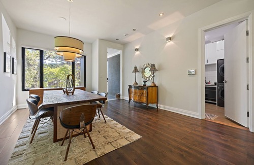 Lytton Park House | Welcome to The Treehouse, a tranquil escape in the middle of the city!