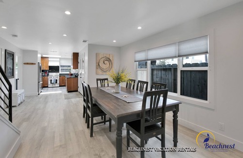 Opal Cliffs House | Welcome to the Wave House in Pleasure Point. Oceanview. Pets Considered. Hot Tub.
