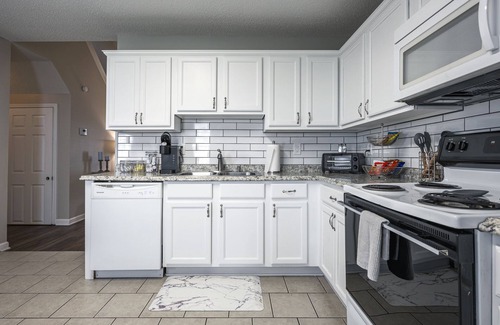 Cartersville House | Welcome To This 4BR Getaway Near LakePoint Sports