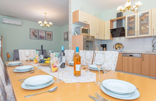 Oklaj House | Welcome to this beautiful house in Dalmatian Zagora.