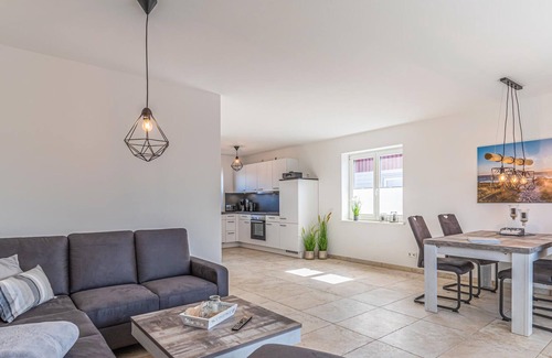 Langenhorn House | Welcome to this inviting vacation home.