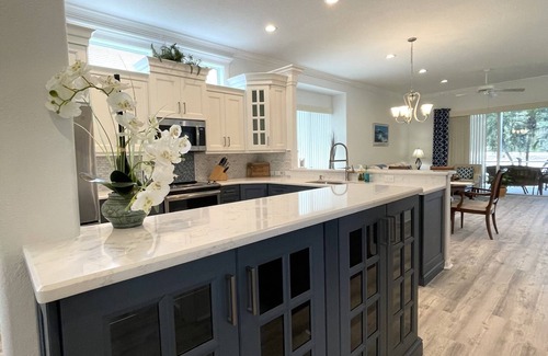 Venice House | Welcome to this private gated Venice Golf Country Club house for rent