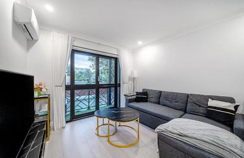 Waterloo House | Welcome to Waterloo - A Well-connected Parkside Stay