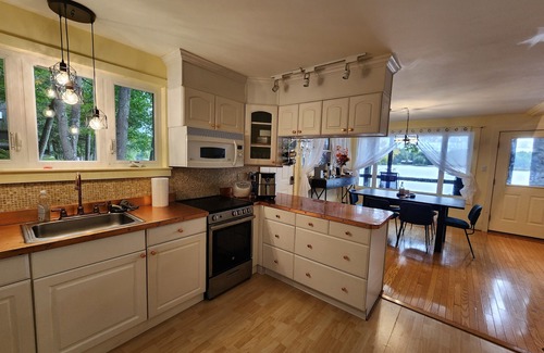 Hillsboro House | Welcome to your 4-season escape