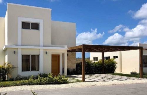 Veron House | Welcome to your home away from home