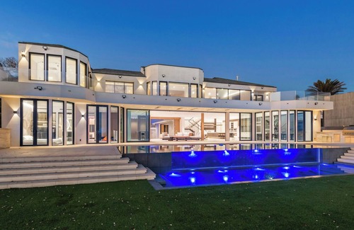 Western Malibu Villa | Welcome to your Malibu seaside paradise!
