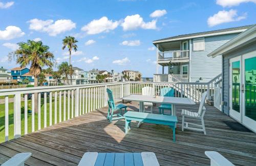 Pirates Beach House | Welcome to your ultimate seaside escape