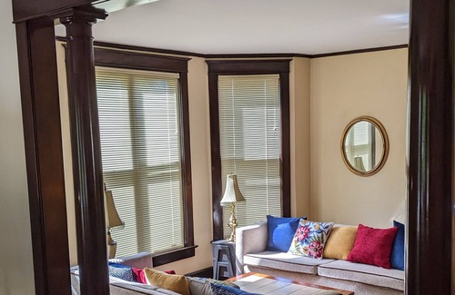 Ironwood House | Welcome Traveling professionals- beautiful lower flat by the Iron Belle Trail!