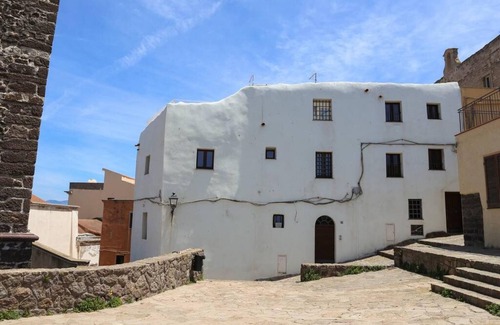 Castelsardo Apartment | Welcomely- Casa de Lu Ventu