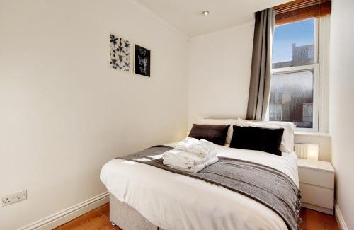 Tooting Apartment | WelcomeStay Tooting Broadway 3 Bedroom Apartment