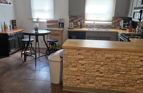 Terrell House | Welcoming 3-bedroom house with AC in Lake Norman of Catawba