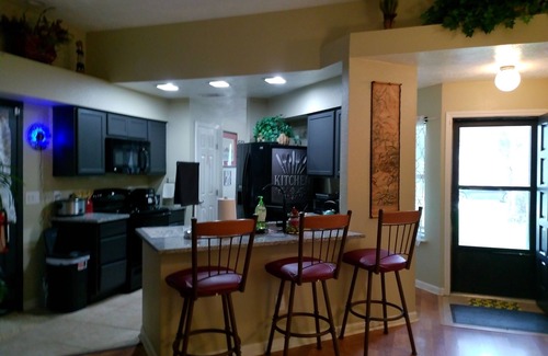 League City House | Welcoming 2-bedroom house with AC in League City