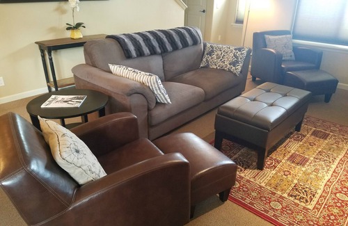 Hailey Condo | Welcoming 3bd/2.5bth condo with great amenities in the heart of the Valley.