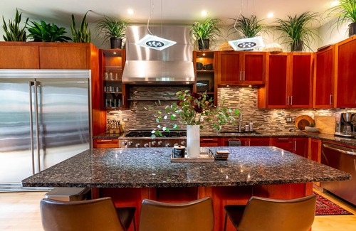 Wicker Park House | Welcoming Chicago Home with Sauna