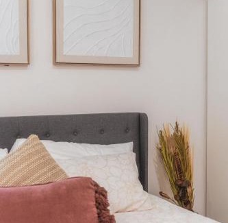 Claremont Apartment | Welcoming Claremont Studio With Private Yard and Pool Spa