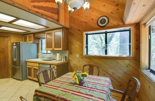 Middletown Cabin | Welcoming ‘Cole Ridge Chalet’ in Kelseyville!