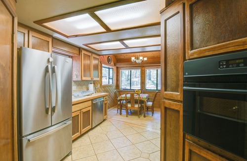 Middletown Cabin | Welcoming ‘Cole Ridge Chalet’ in Kelseyville!