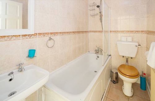 Gillingham Apartment | Welcoming Flat