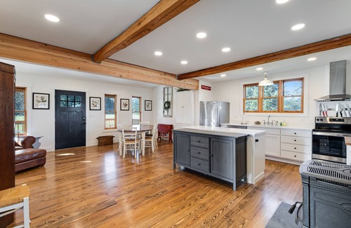 Coupeville House | Welcoming home with WiFi, wood stove, & views of Mt. Baker - dogs OK