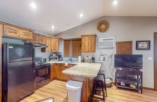 Rimrock House | Welcoming house with spacious deck, central AC & W/D - near national parks