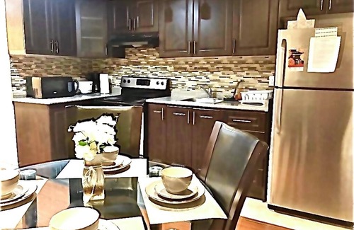 Clairlea - Birchmount House | Welcoming Luxury home