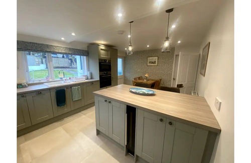 Dorchester Cottage | Welcoming, quintessential country cottage, pet friendly