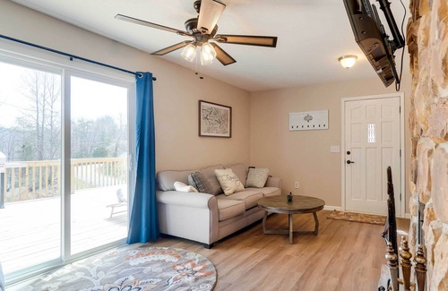 Flat Hollow Marina House | Welcoming Speedwell Retreat w/ Lake Views!
