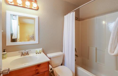Truckee House | Welcoming Tahoe-Donner Cabin