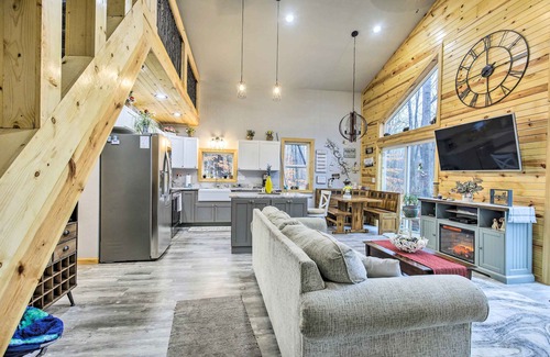 Townsend Cabin | Welcoming Townsend Cabin: Hike, Fish & Relax!