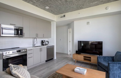 Edgewater Apartment | Welcoming Wynwood 2BR w/Gym & Roof Pool, nr Midtown, by Blueground