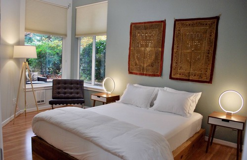 Moss Bay Apartment | Well Appointed and Modern plus Parking
