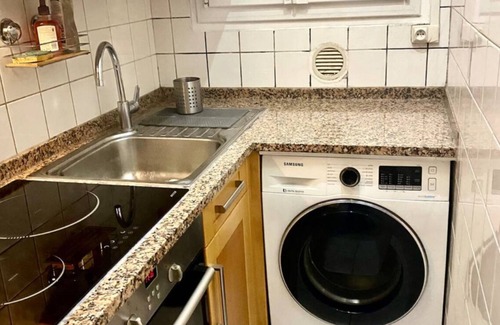 Le Pre-Saint-Gervais Apartment | Well-appointed apartment