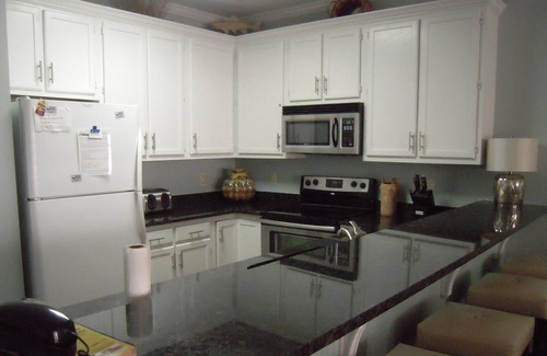 Surfside Beach House | WELL APPOINTED BEACH HOUSE IN OCEANFRONT COMMUNITY W/POOL.