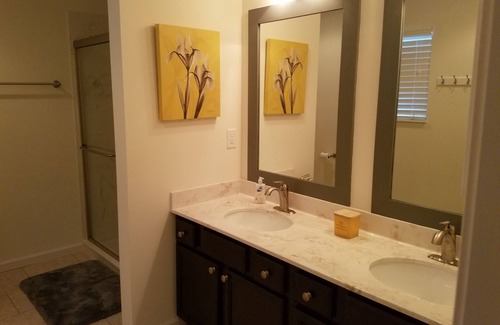 Ashley Oaks House | Well-appointed Hardin Valley home