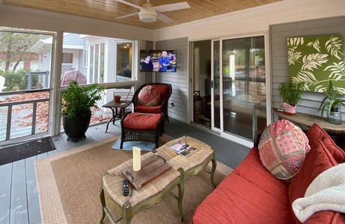 Crestwood House | Well-appointed & located wooded retreat only11 miles to PGA!